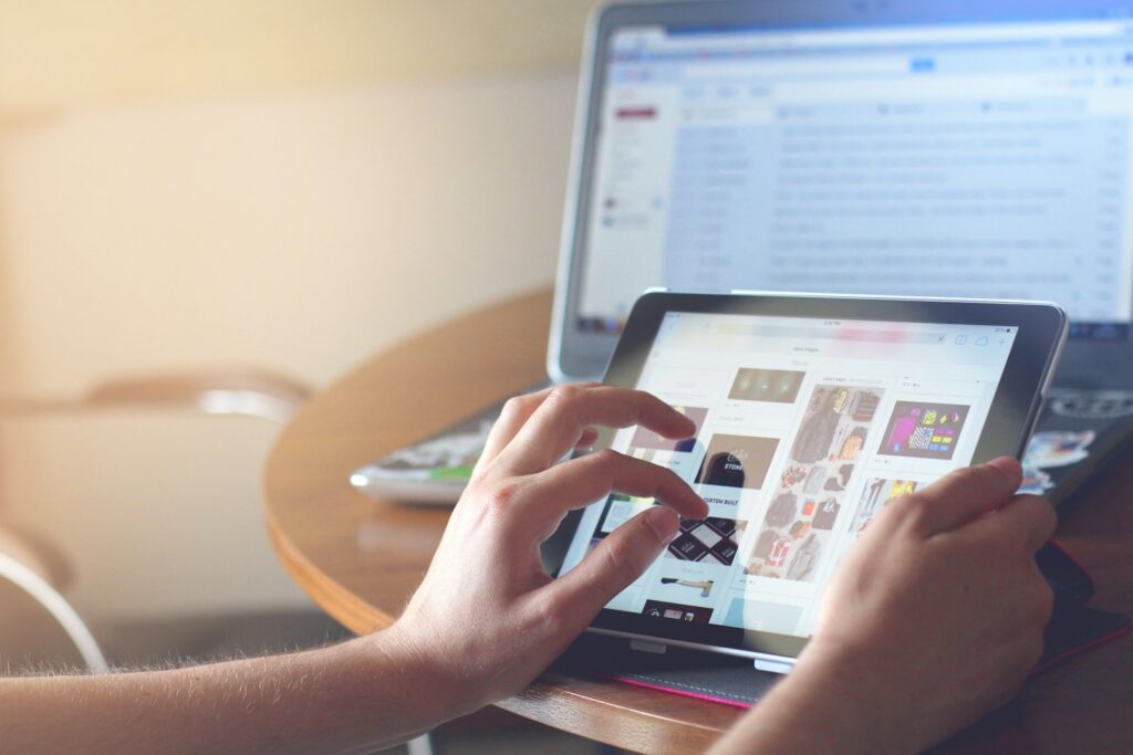 contoh bisnis digital